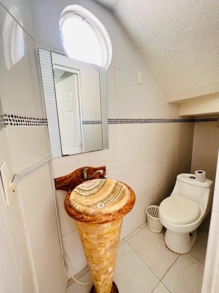 Exclusiva Casa de Playa con Alberca Privada y Confort Total en el Corazón de Barra Vieja.