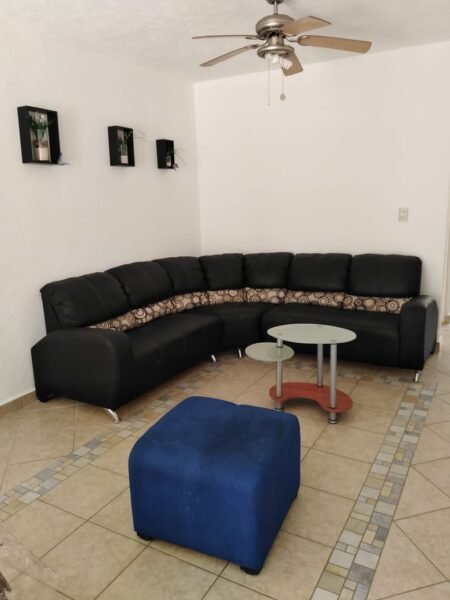 Moderno Departamento con Alberca y Aire Acondicionado en el Corazón de Barra Vieja.