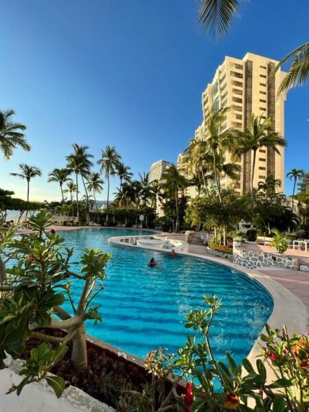 Exclusiva Suite con Vista a la Bahía y Alberca a Pasos de la Playa en Costa Azul.