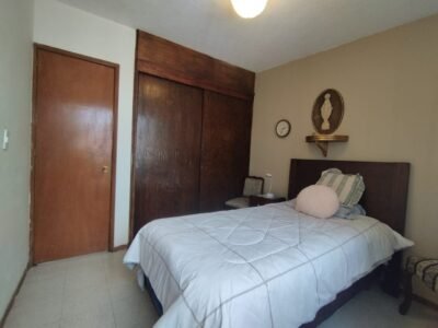 ¡Increíble Oportunidad! Amplia Casa de 5 Recámaras en 1 Solo Nivel en San Juan de Aragón 6ta Secc.