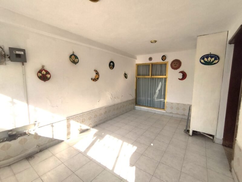 ¡Increíble Oportunidad! Amplia Casa de 5 Recámaras en 1 Solo Nivel en San Juan de Aragón 6ta Secc.