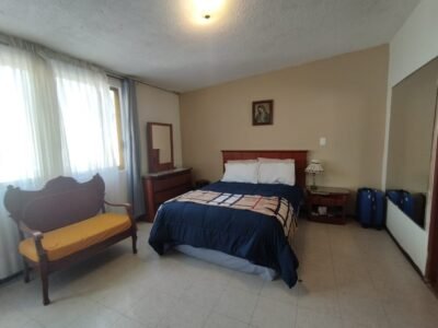 ¡Increíble Oportunidad! Amplia Casa de 5 Recámaras en 1 Solo Nivel en San Juan de Aragón 6ta Secc.