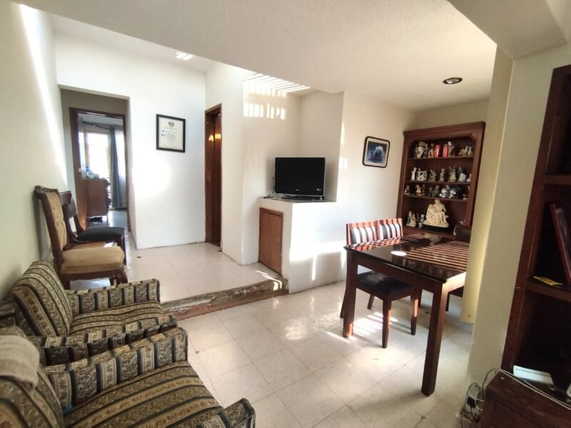 ¡Increíble Oportunidad! Amplia Casa de 5 Recámaras en 1 Solo Nivel en San Juan de Aragón 6ta Secc.