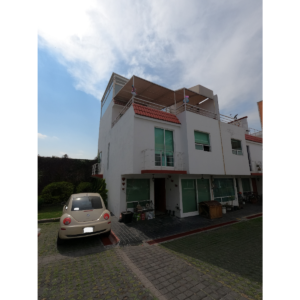 Amplia Casa en Fraccionamiento